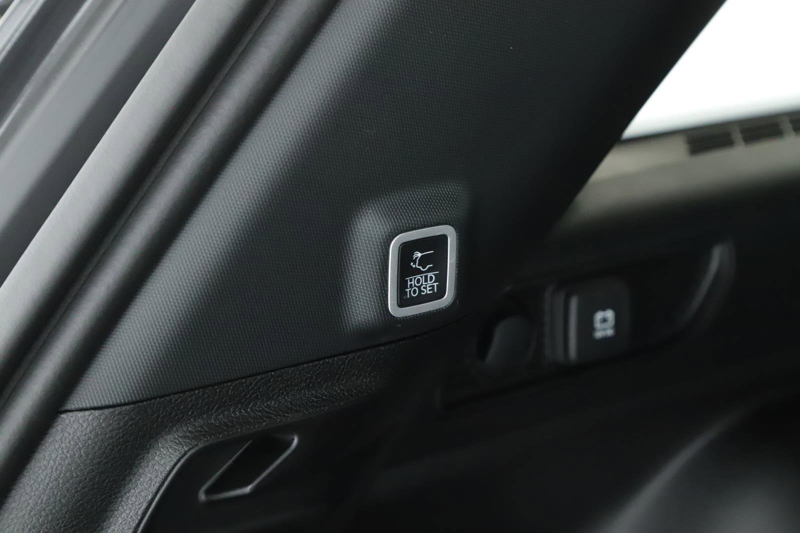 New 2026 Jeep Grand Cherokee Limited w/ Limited Altitude Package image 17