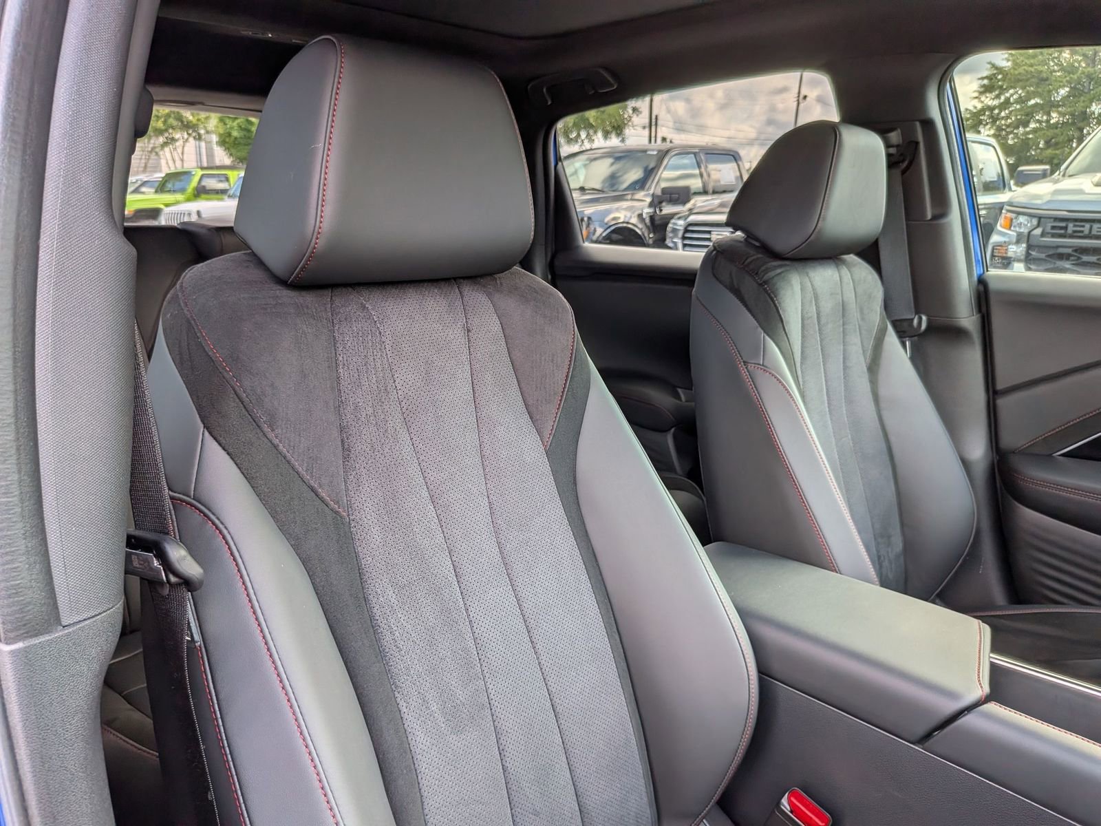 Used 2025 Acura ADX A-Spec FWD image 38