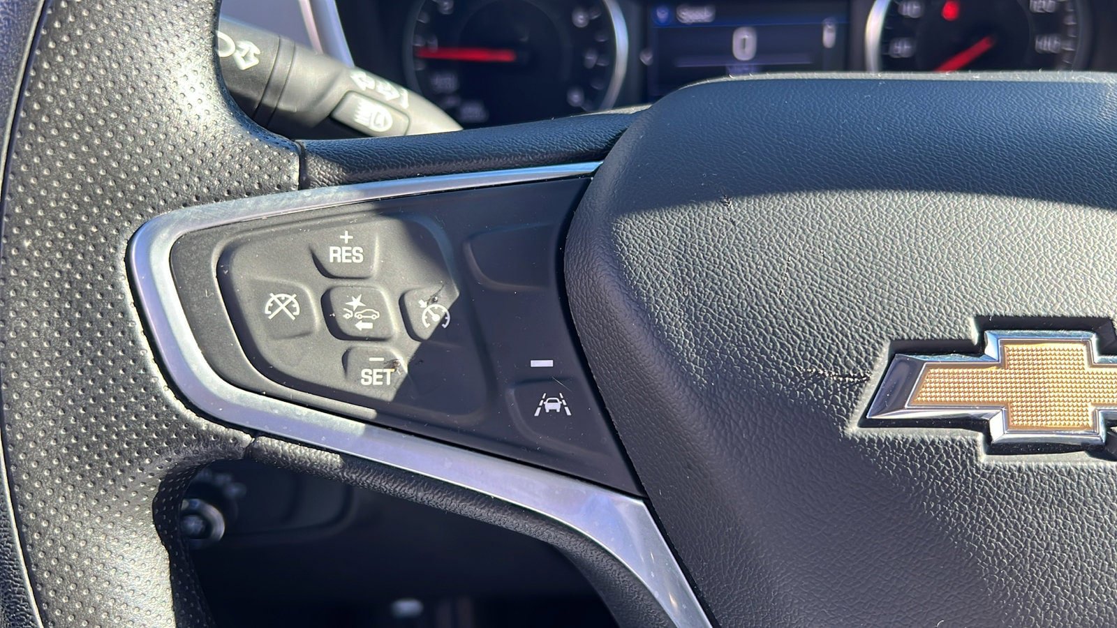 Used 2022 Chevrolet Equinox LT AWD/4WD image 16