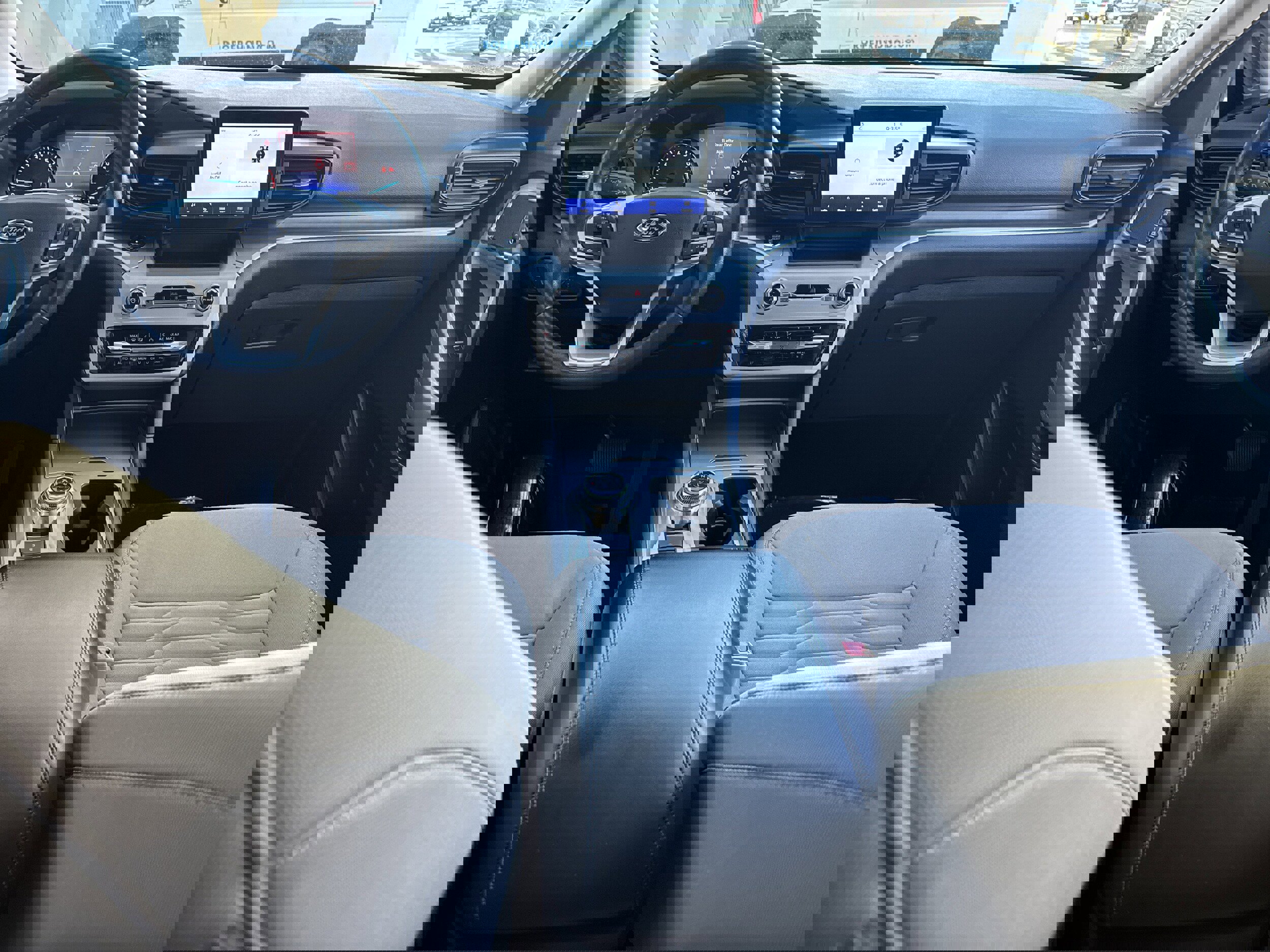 Used 2021 Ford Explorer XLT image 17