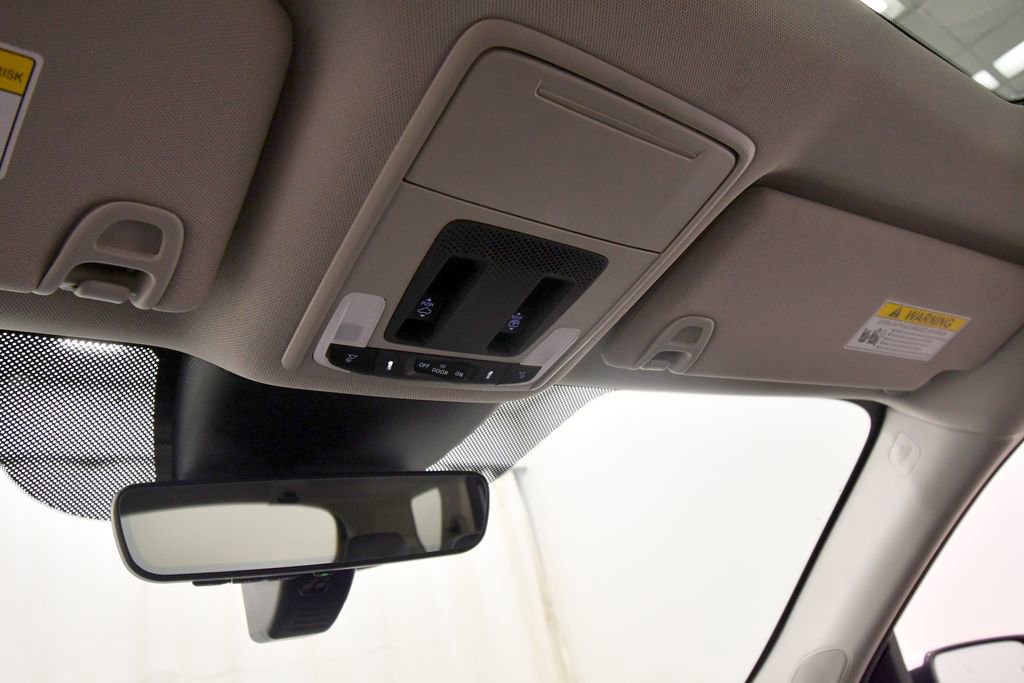 Certified 2025 Honda Pilot Elite image 29