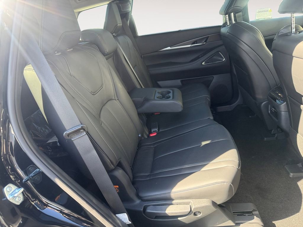 New 2025 INFINITI QX60 Sensory w/ Vision Package image 30