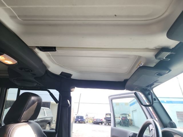 Used 2014 Jeep Wrangler Unlimited Sahara w/ Max Tow Package image 16