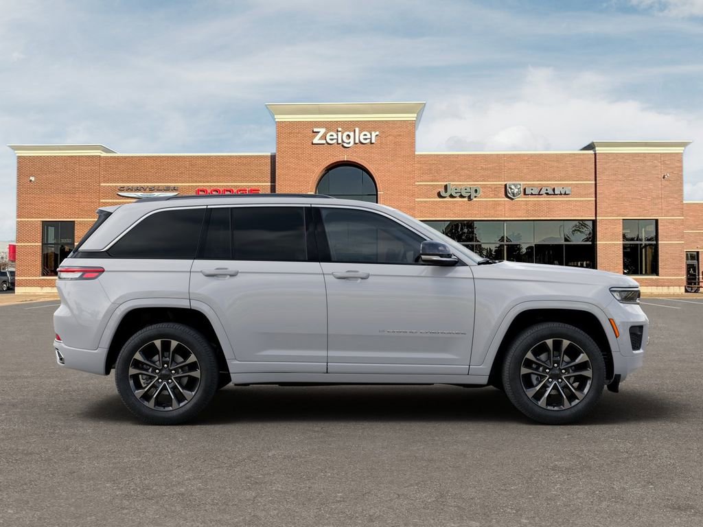 New 2025 Jeep Grand Cherokee Overland w/ Luxury Tech Group IV image 21