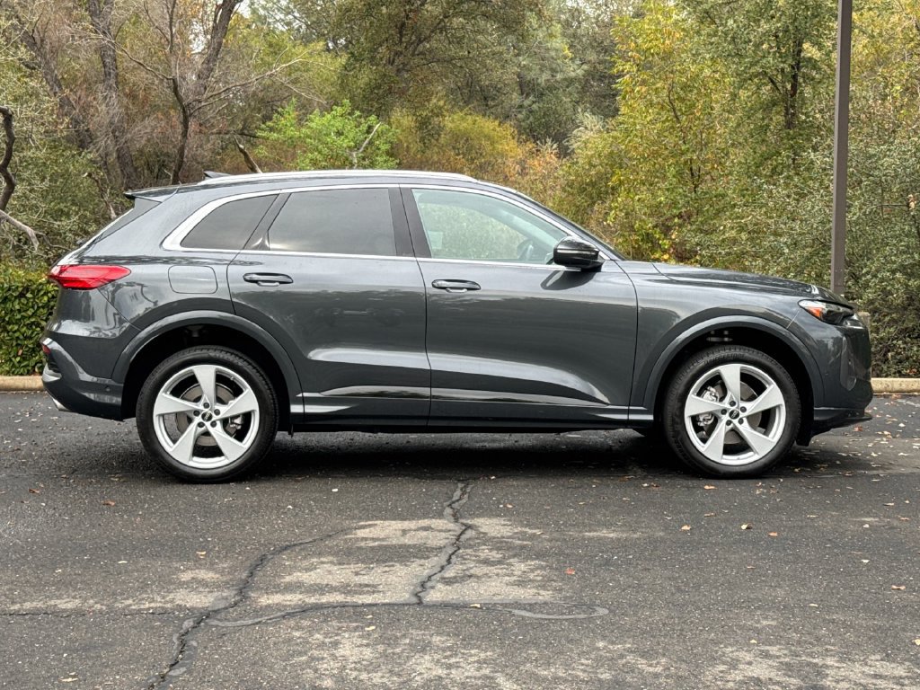 Certified 2025 Audi Q5 Premium Plus AWD/4WD image 4