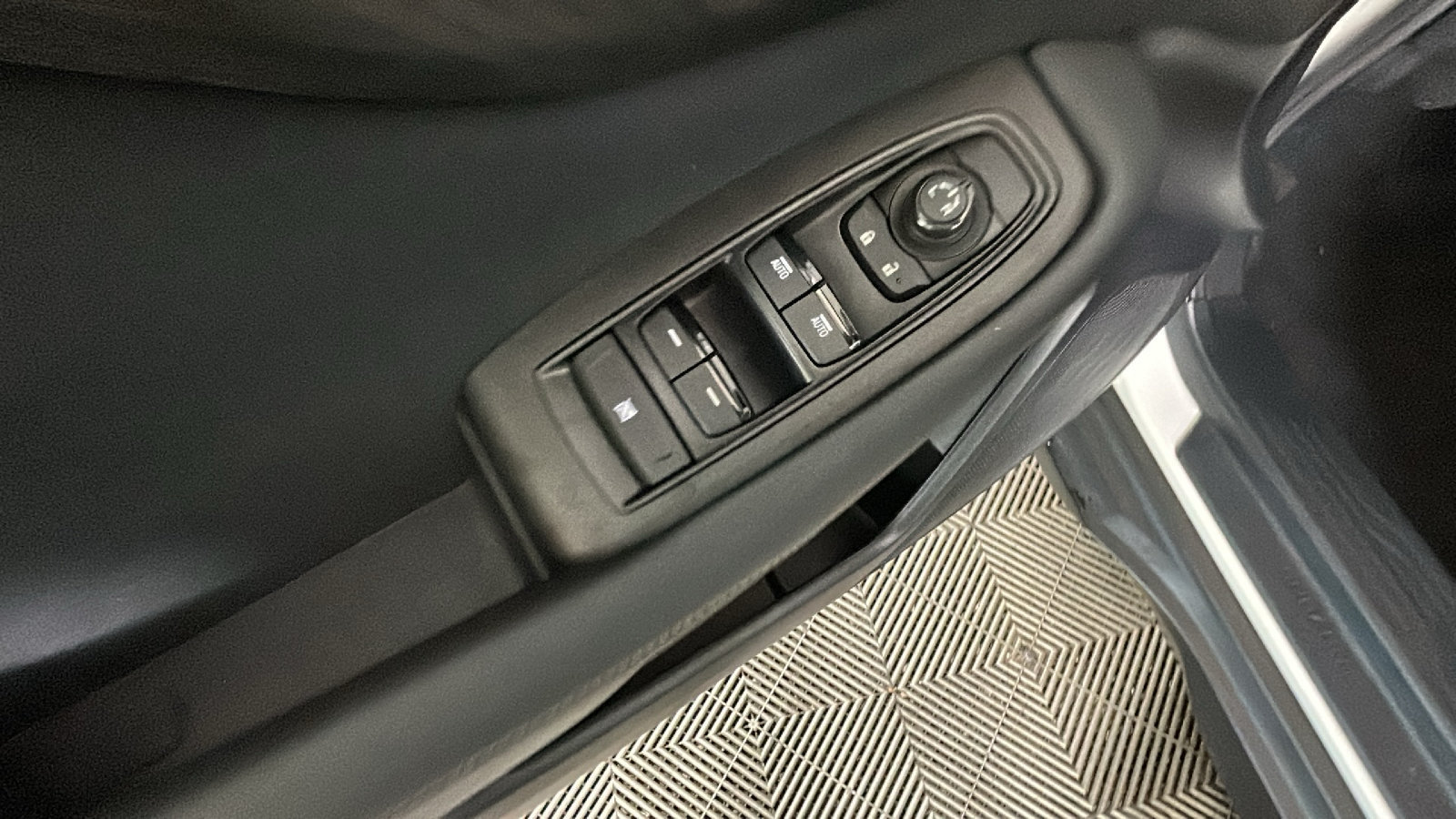 Used 2024 Subaru Outback AWD/4WD image 13