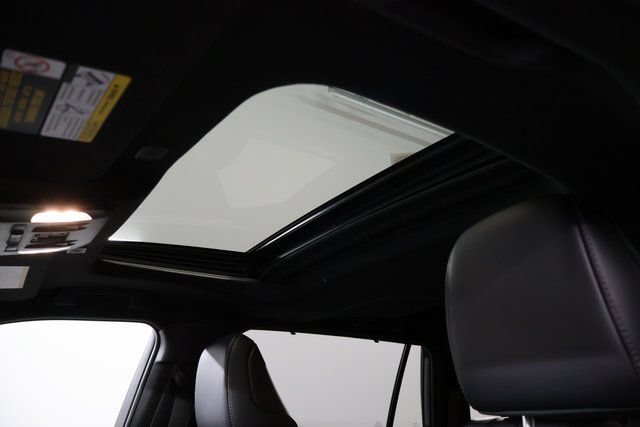 Certified 2025 Toyota Highlander XSE AWD/4WD image 14