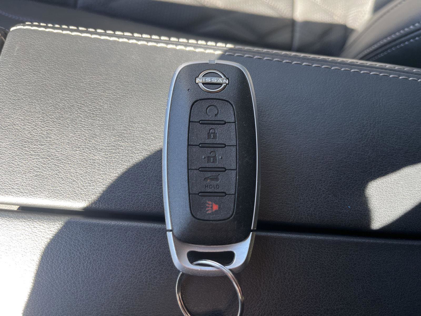 Used 2024 Nissan Rogue Platinum image 22