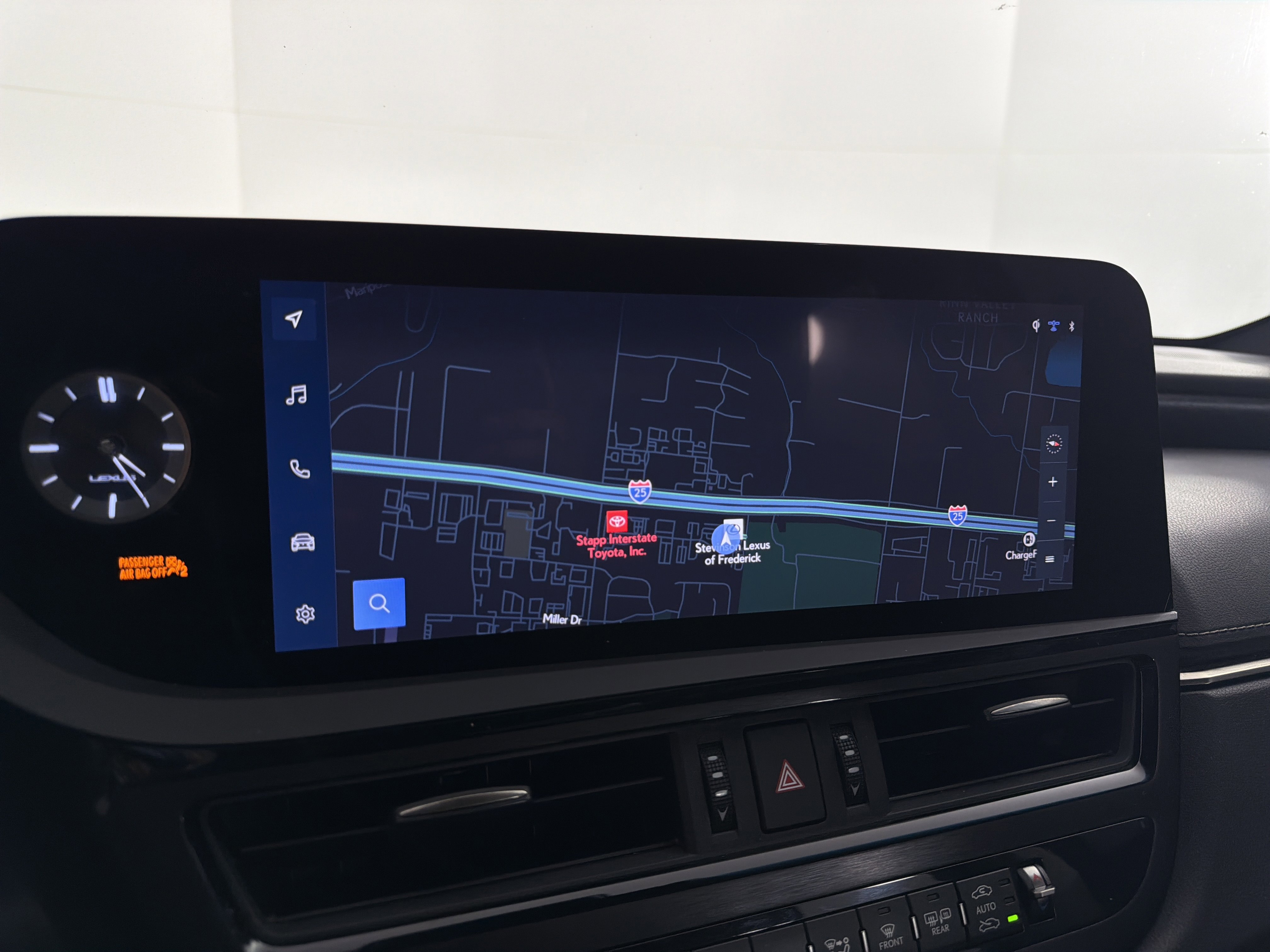 Used 2023 Lexus ES 250 w/ Accessory Package (Z1) AWD/4WD image 32