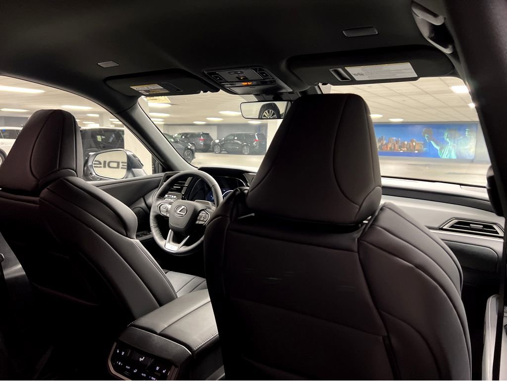 New 2026 Lexus TX 500h AWD image 21