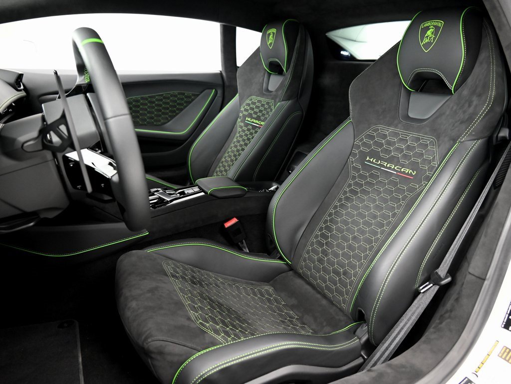 Used 2023 Lamborghini Huracan Tecnica image 6