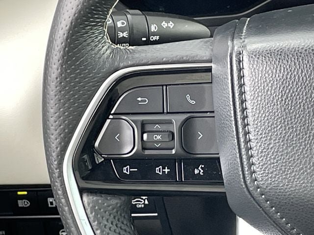 Used 2024 Toyota Sequoia Capstone AWD/4WD image 12
