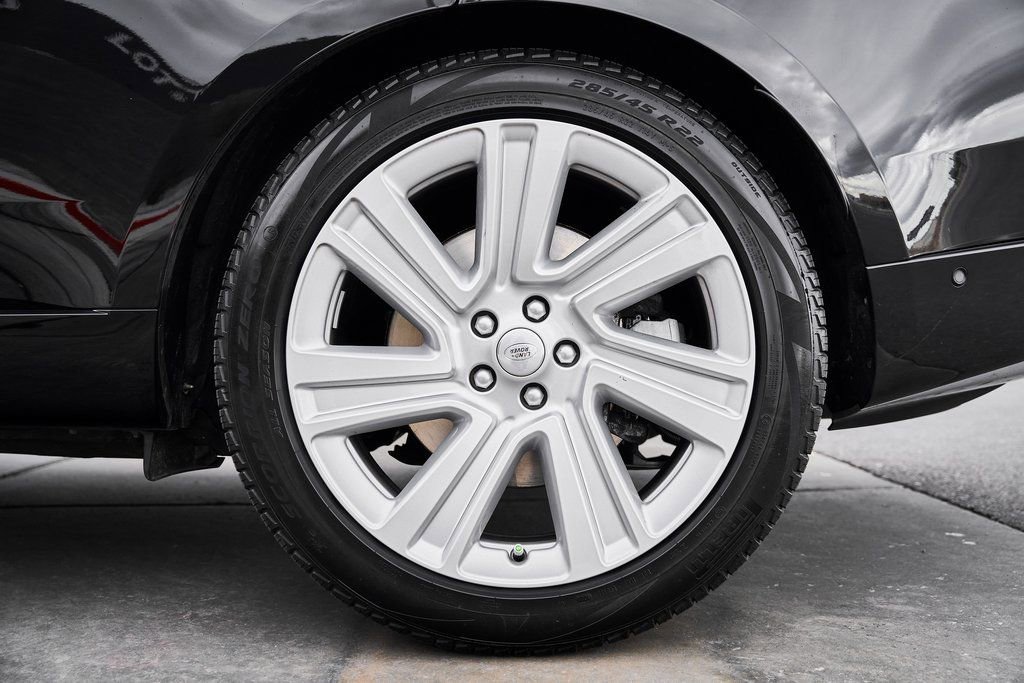 Used 2023 Land Rover Range Rover SE image 17