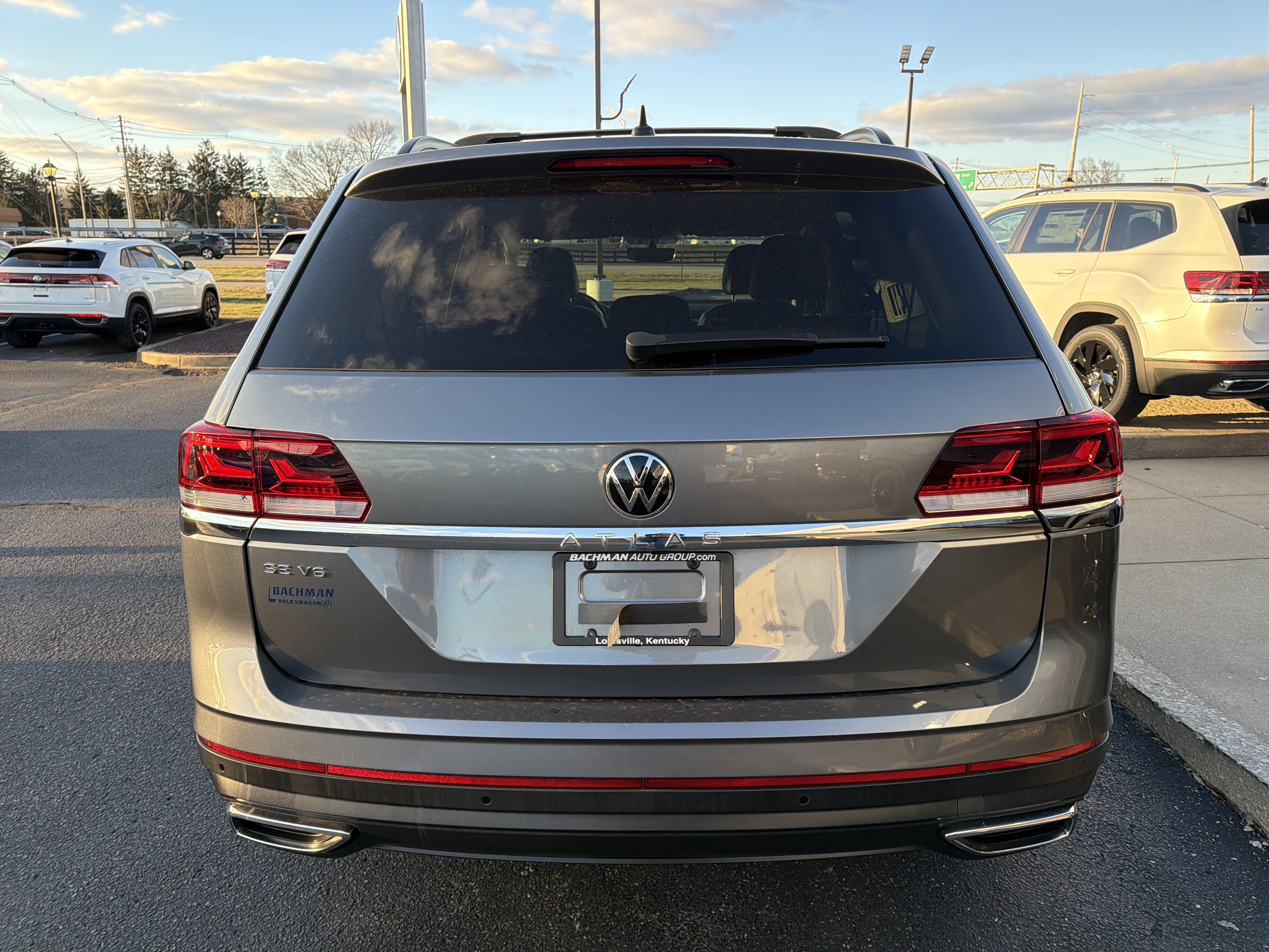 Used 2021 Volkswagen Atlas SE image 6
