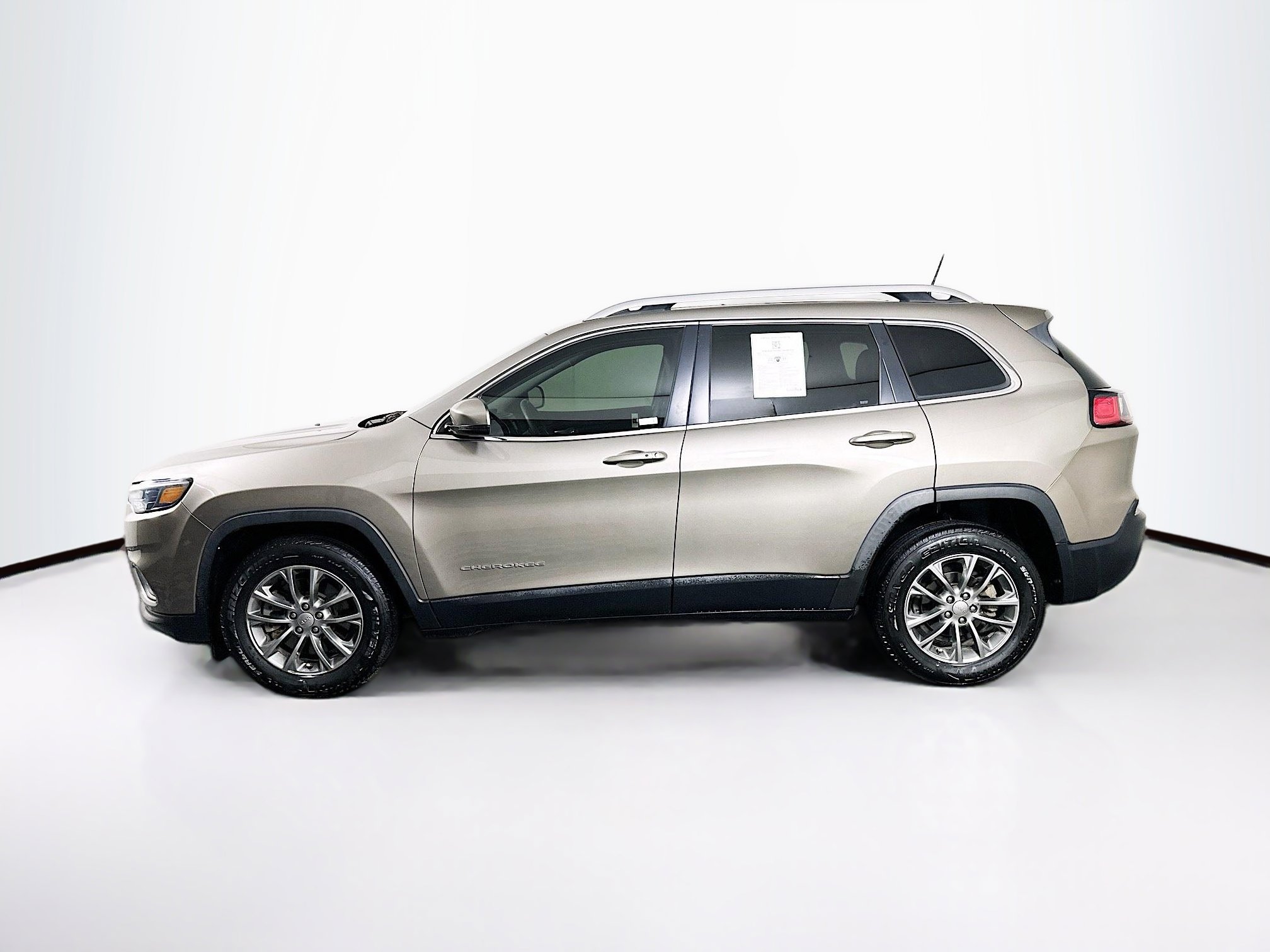 Used 2020 Jeep Cherokee Latitude Plus FWD image 4