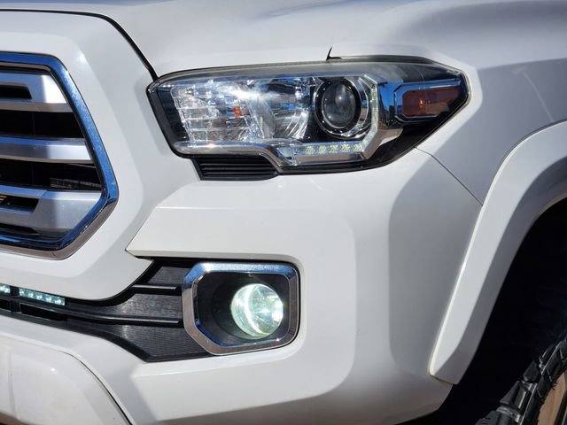 Used 2018 Toyota Tacoma Limited AWD/4WD image 8