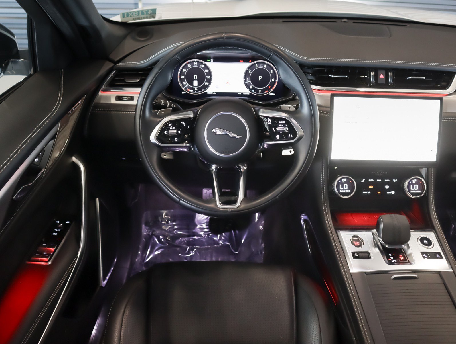 Used 2024 Jaguar F-PACE R-Dynamic S AWD/4WD image 15