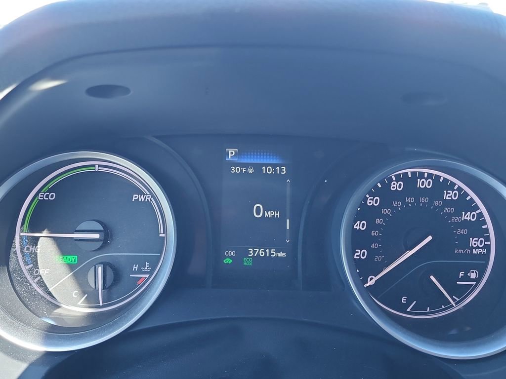 Used 2022 Toyota Camry LE image 18