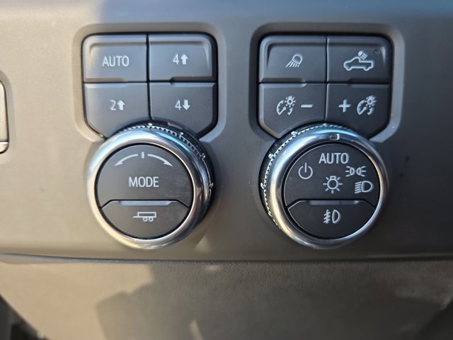 Used 2024 GMC Sierra 2500 AT4 image 27