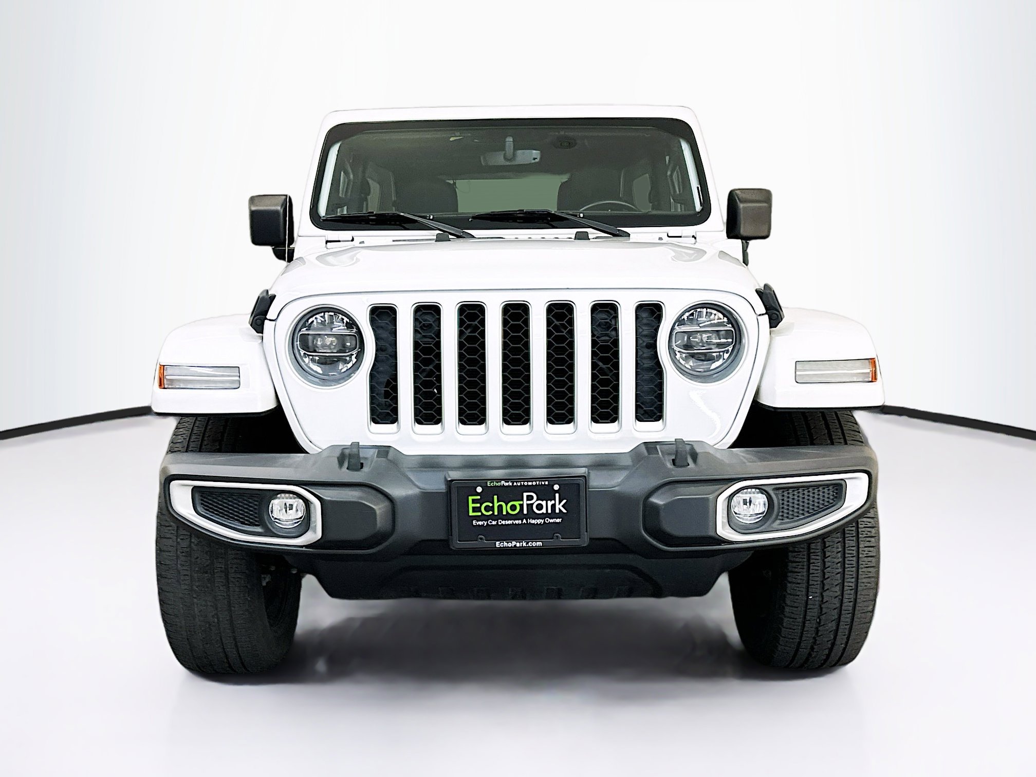 Used 2021 Jeep Wrangler Sahara image 2