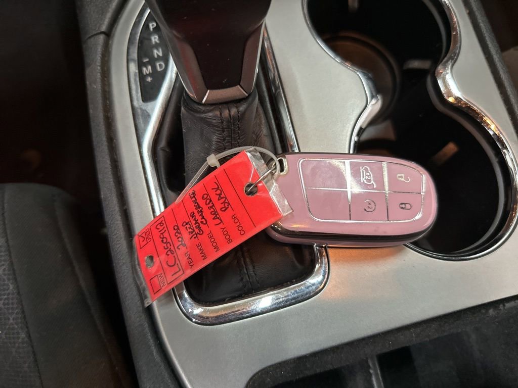 Used 2020 Jeep Grand Cherokee Laredo AWD/4WD image 43