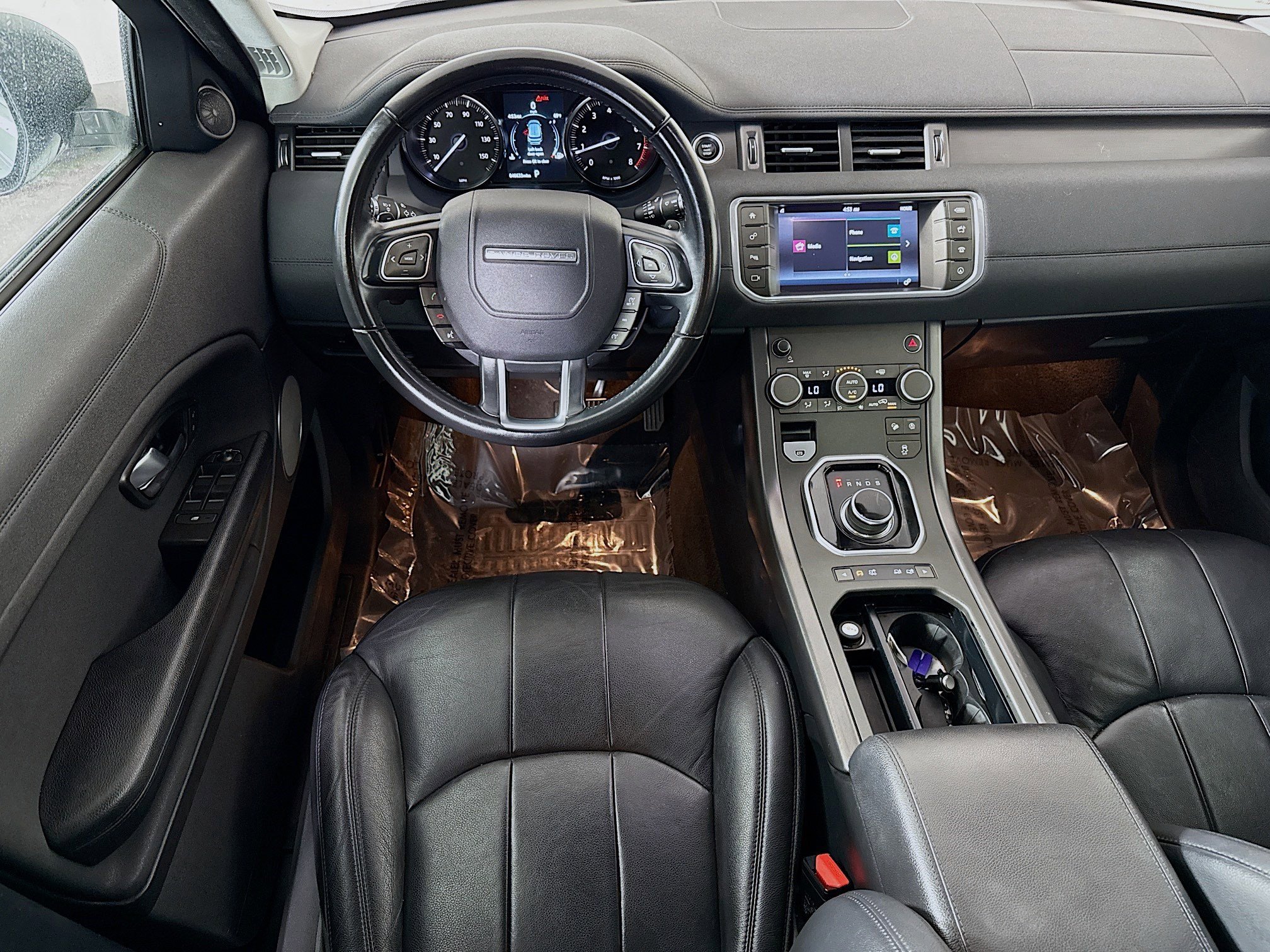 Used 2019 Land Rover Range Rover Evoque SE image 17