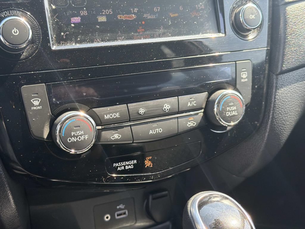 Used 2020 Nissan Rogue SV AWD/4WD image 5