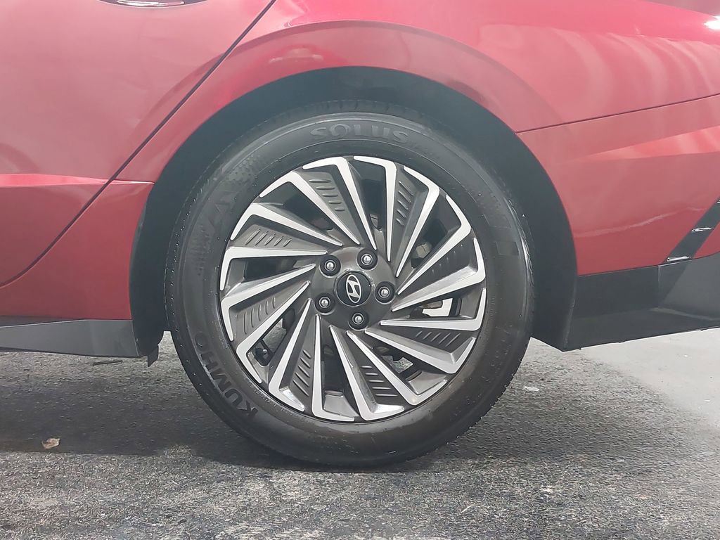 Certified 2025 Hyundai Sonata SEL image 32