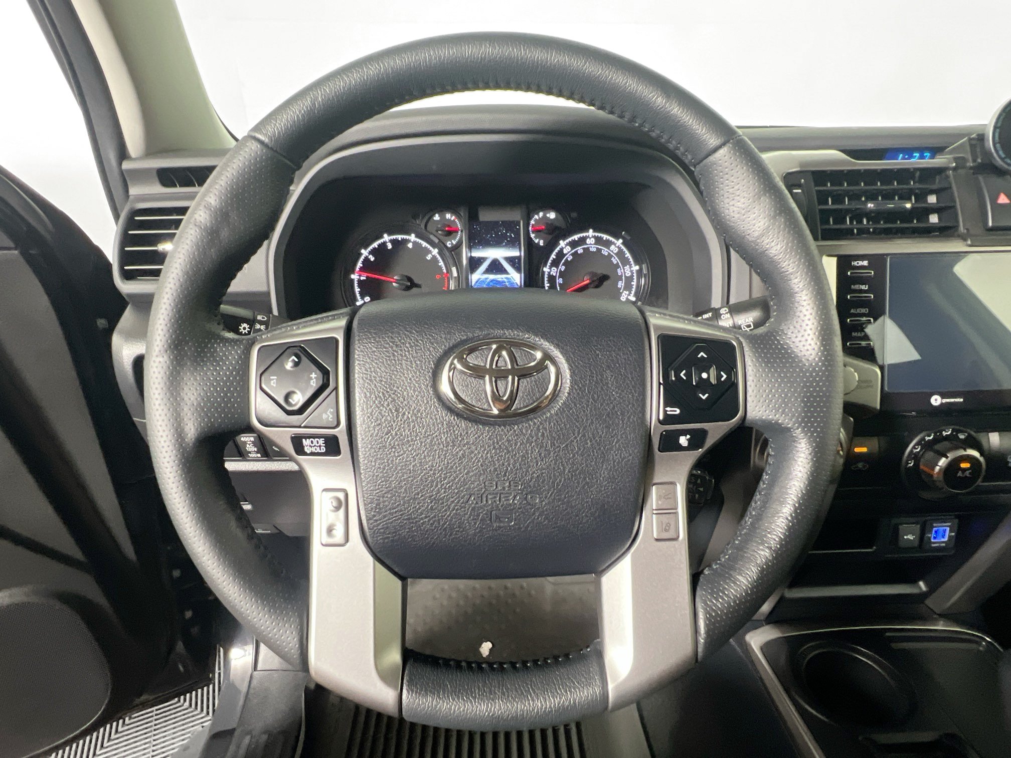 Used 2024 Toyota 4Runner SR5 Premium RWD image 17