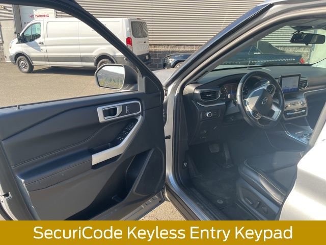 Certified 2022 Ford Explorer XLT w/ Equipment Group 202A image 13