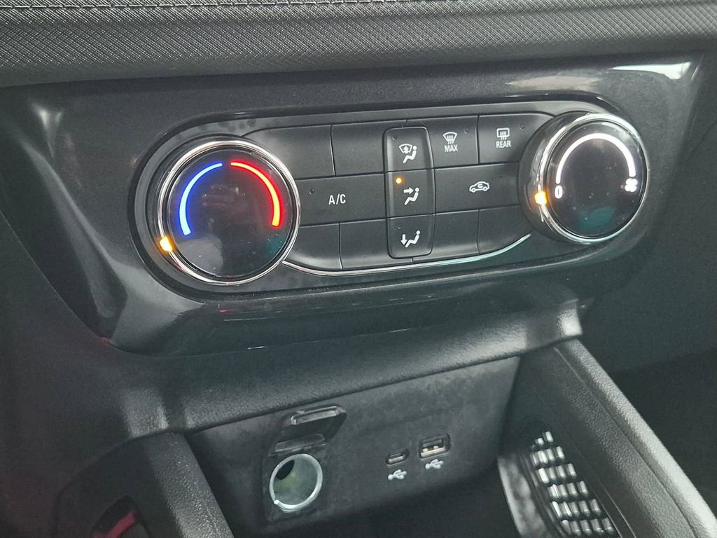 Used 2025 Chevrolet TrailBlazer LT AWD/4WD image 18