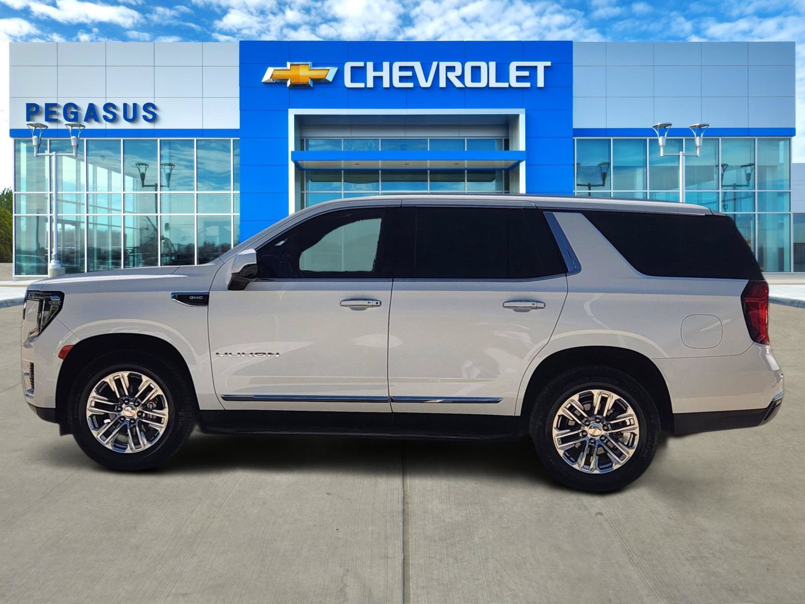 Certified 2023 GMC Yukon SLT RWD video 3