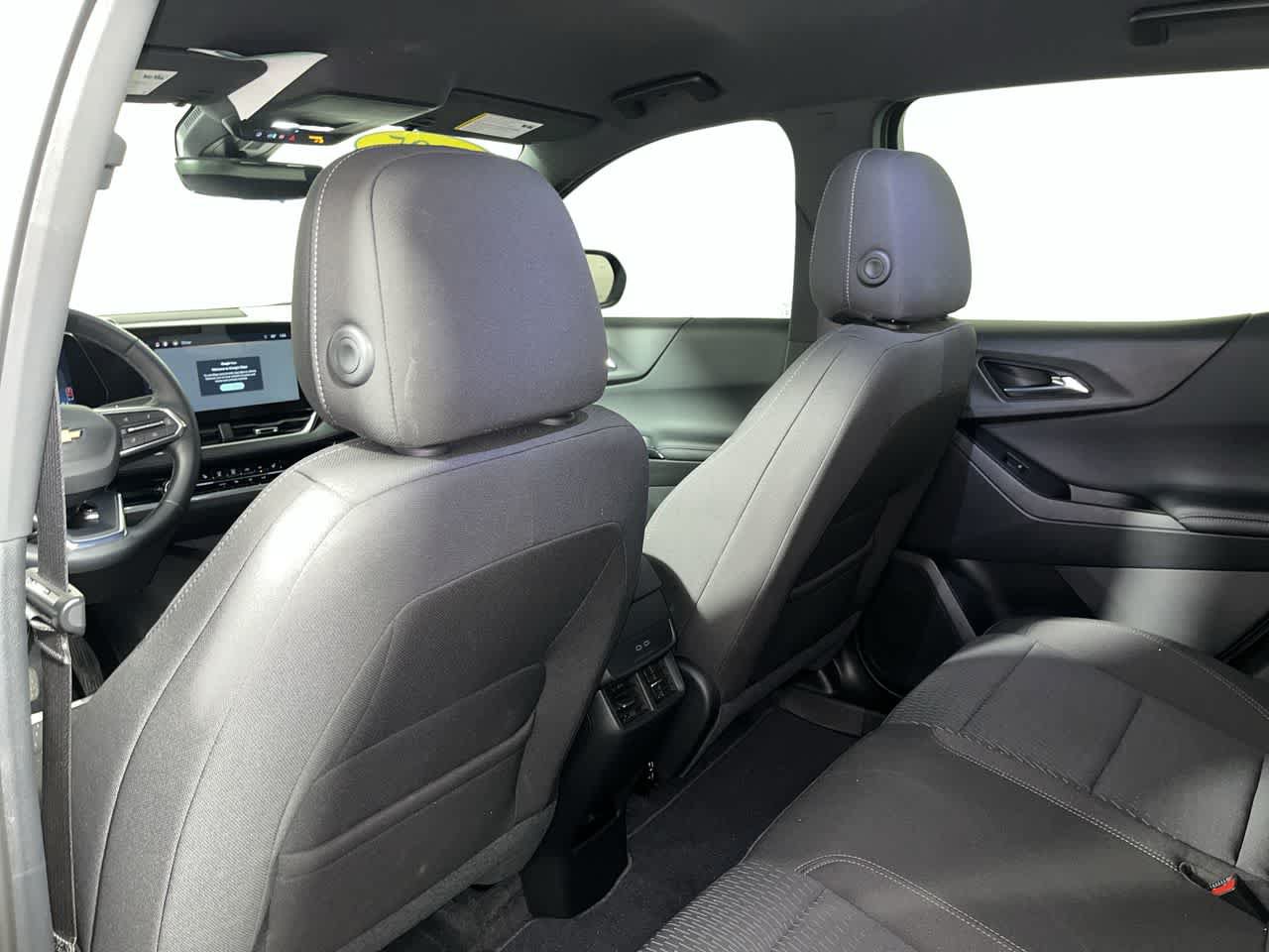 Used 2025 Chevrolet Equinox LT w/ Safety and Technology Package AWD/4WD image 25