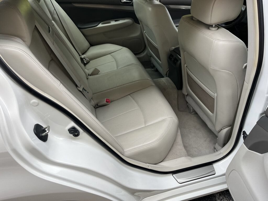Used 2013 INFINITI G37 x Sedan w/ Premium Pkg AWD/4WD image 35