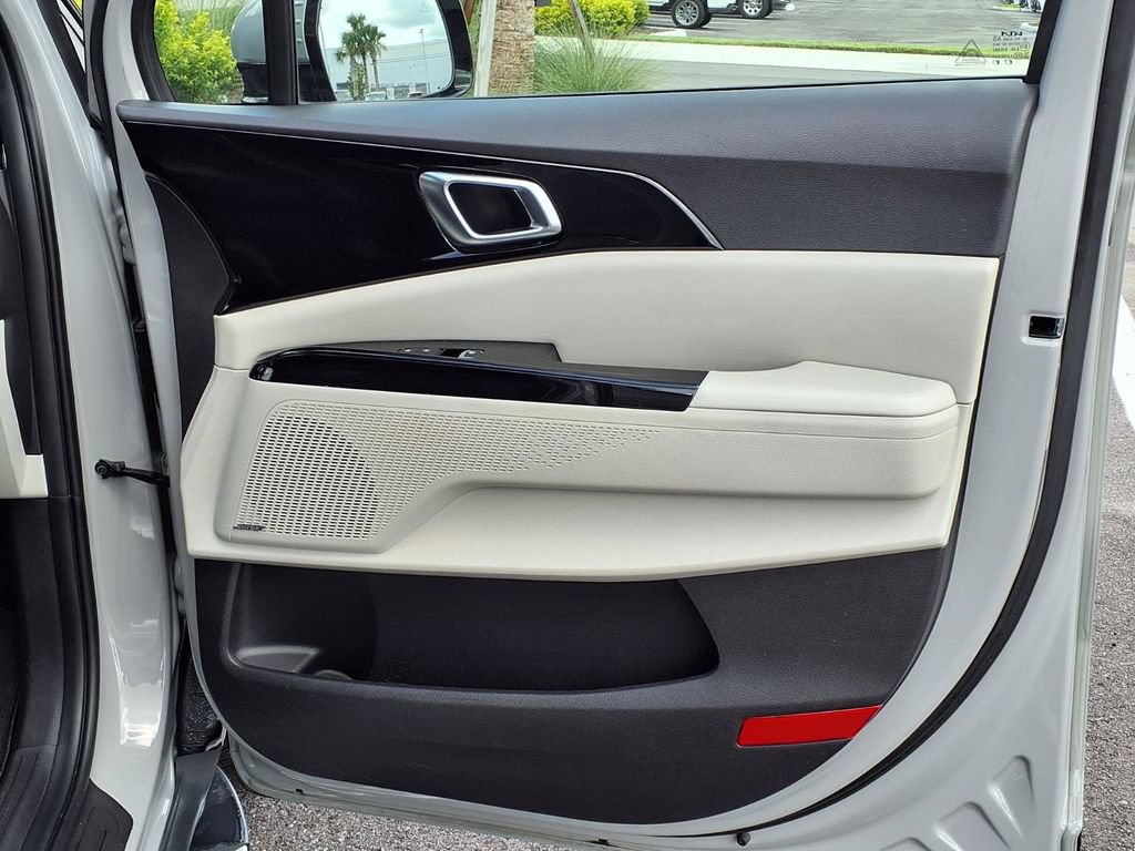 Used 2024 Kia Carnival SX Prestige FWD image 13