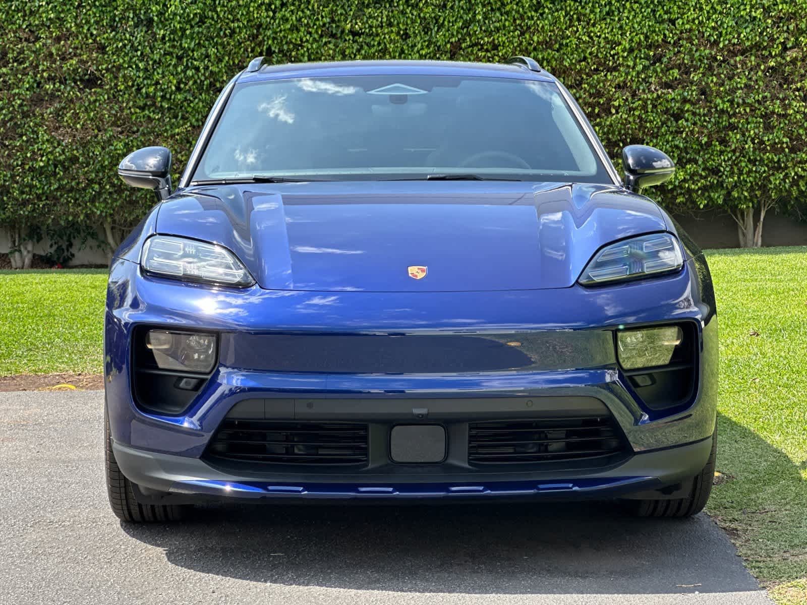 New 2026 Porsche Macan Electric RWD image 11