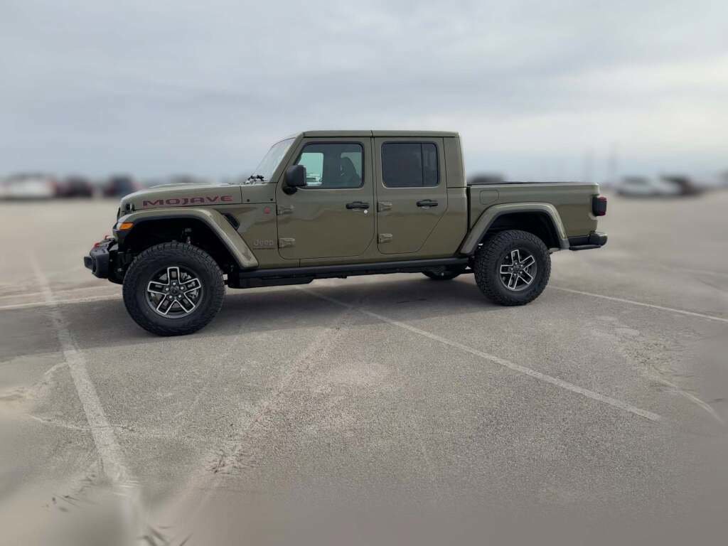 New 2026 Jeep Gladiator Mojave image 5