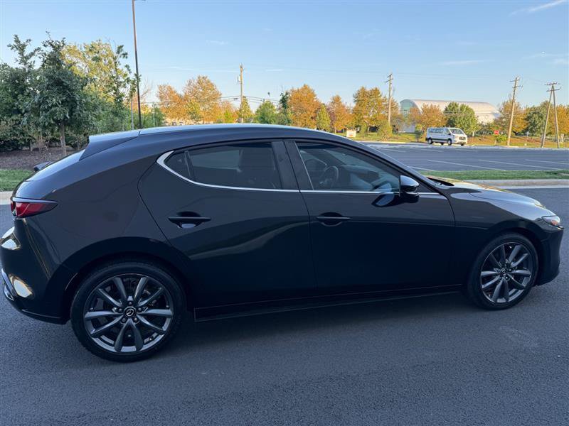 Used 2019 MAZDA MAZDA3 Hatchback FWD image 18