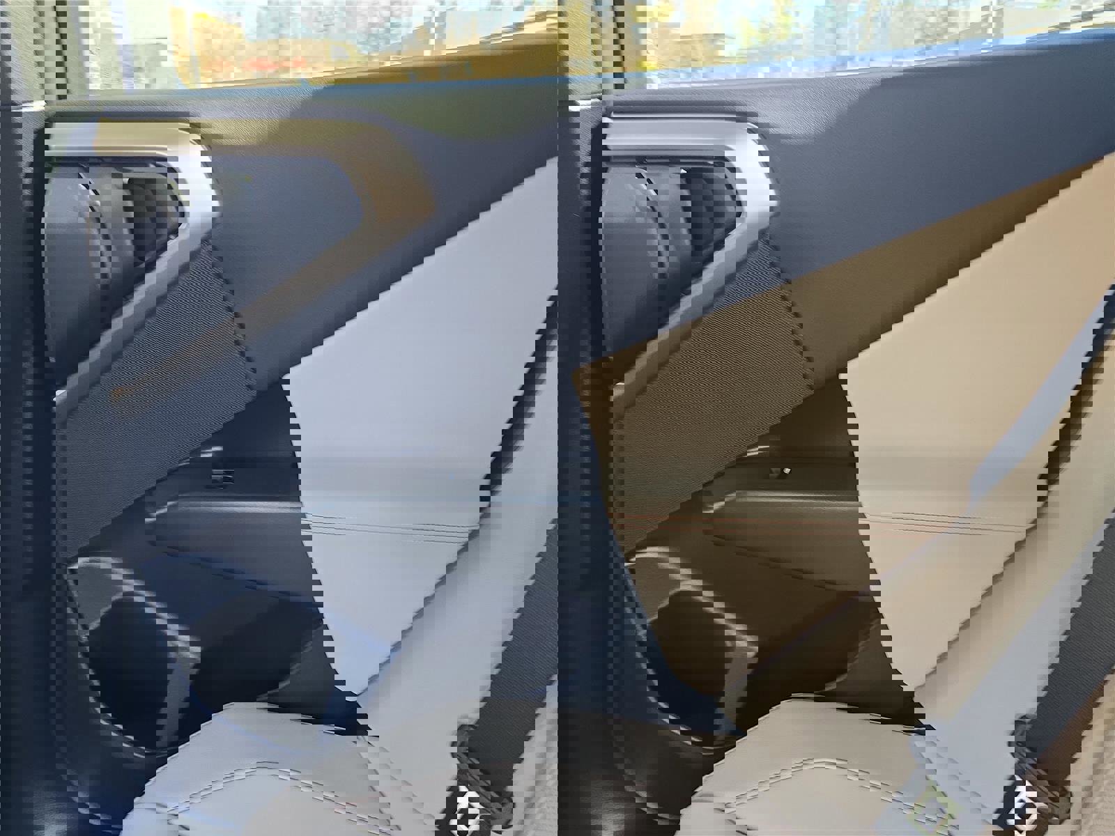 Used 2025 BMW X3 xDrive30i w/ Convenience Package image 18