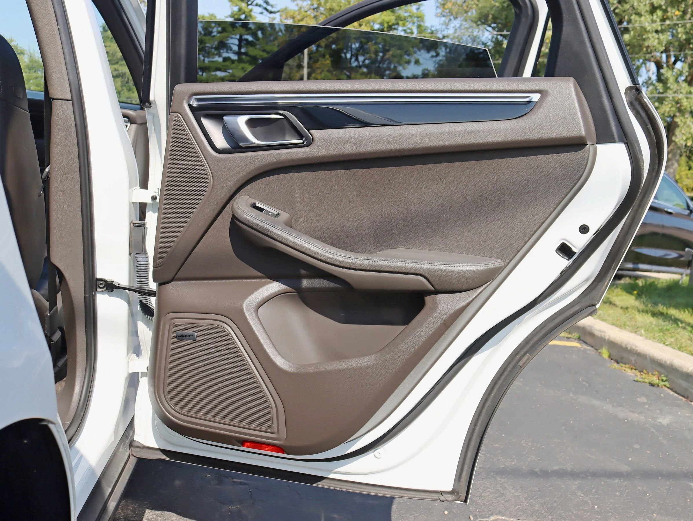 Used 2018 Porsche Macan Sport Edition image 34