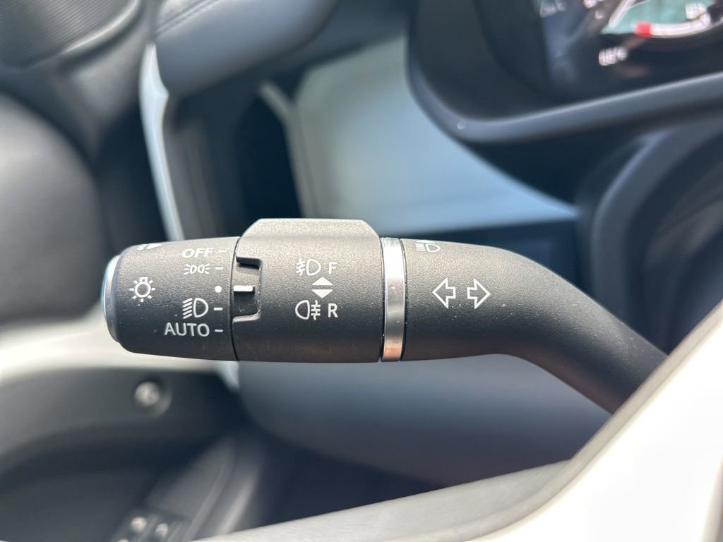 Used 2025 Land Rover Defender 110 S image 29