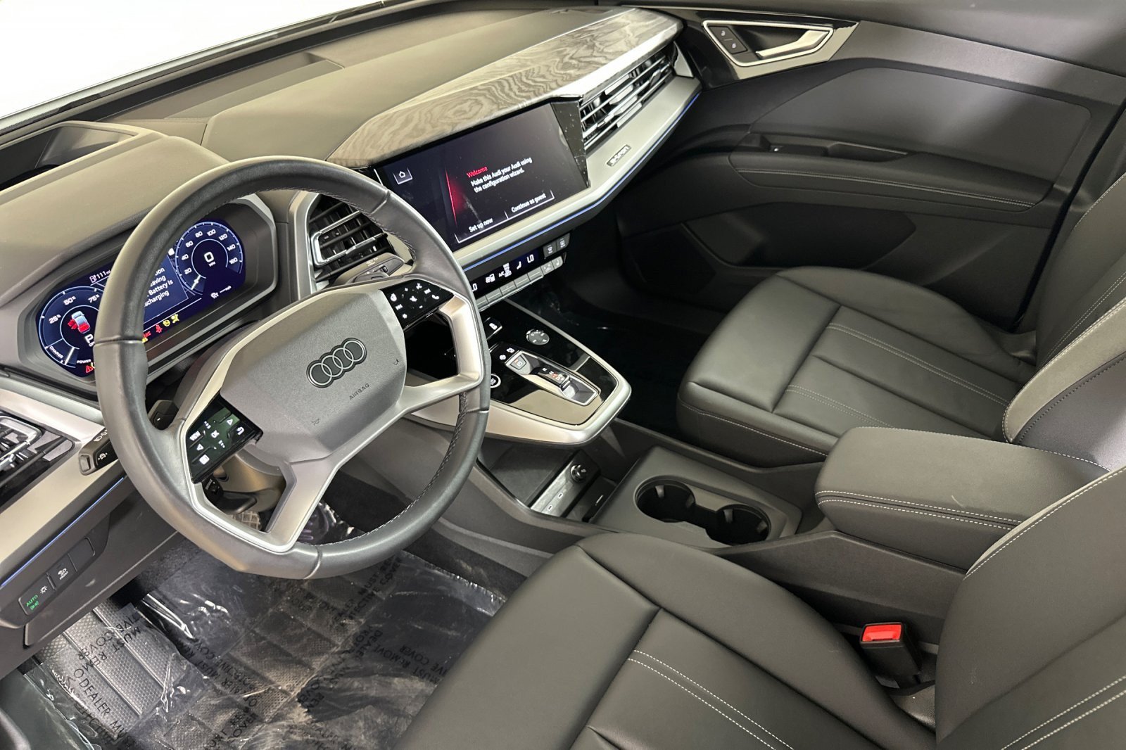 Used 2024 Audi Q4 e-tron Prestige AWD/4WD image 9
