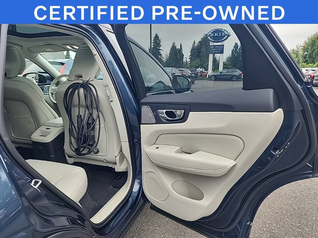 Certified 2024 Volvo XC60 T8 Ultimate w/ Protection Package Premier AWD/4WD image 17