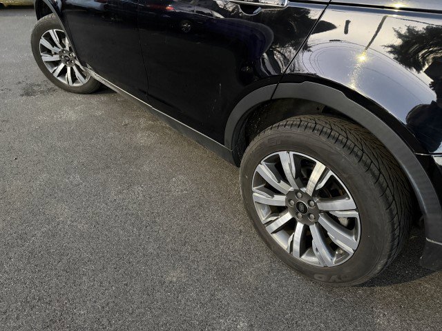 Used 2018 Land Rover Discovery Sport HSE Luxury image 29
