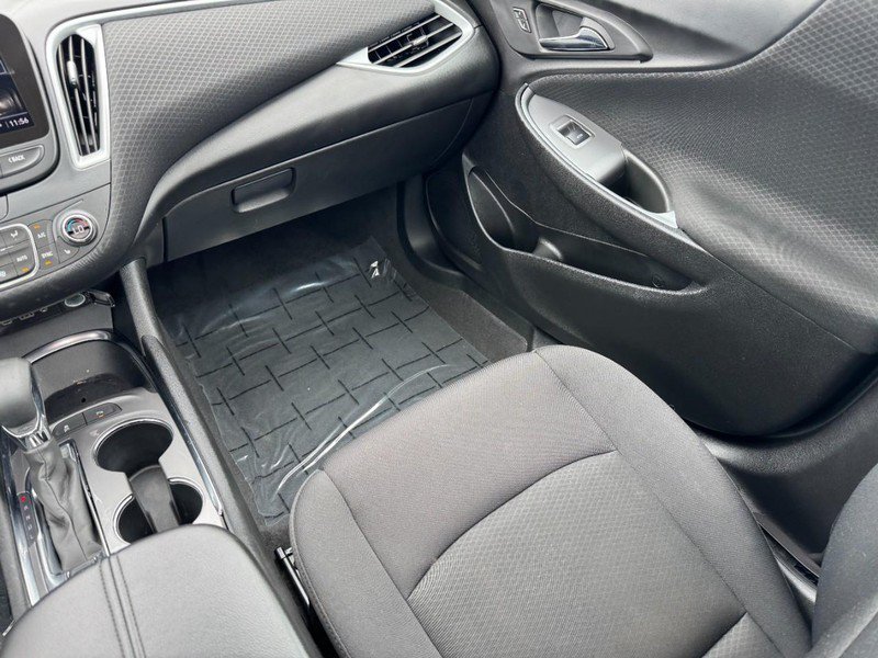 Used 2024 Chevrolet Malibu LT FWD image 15