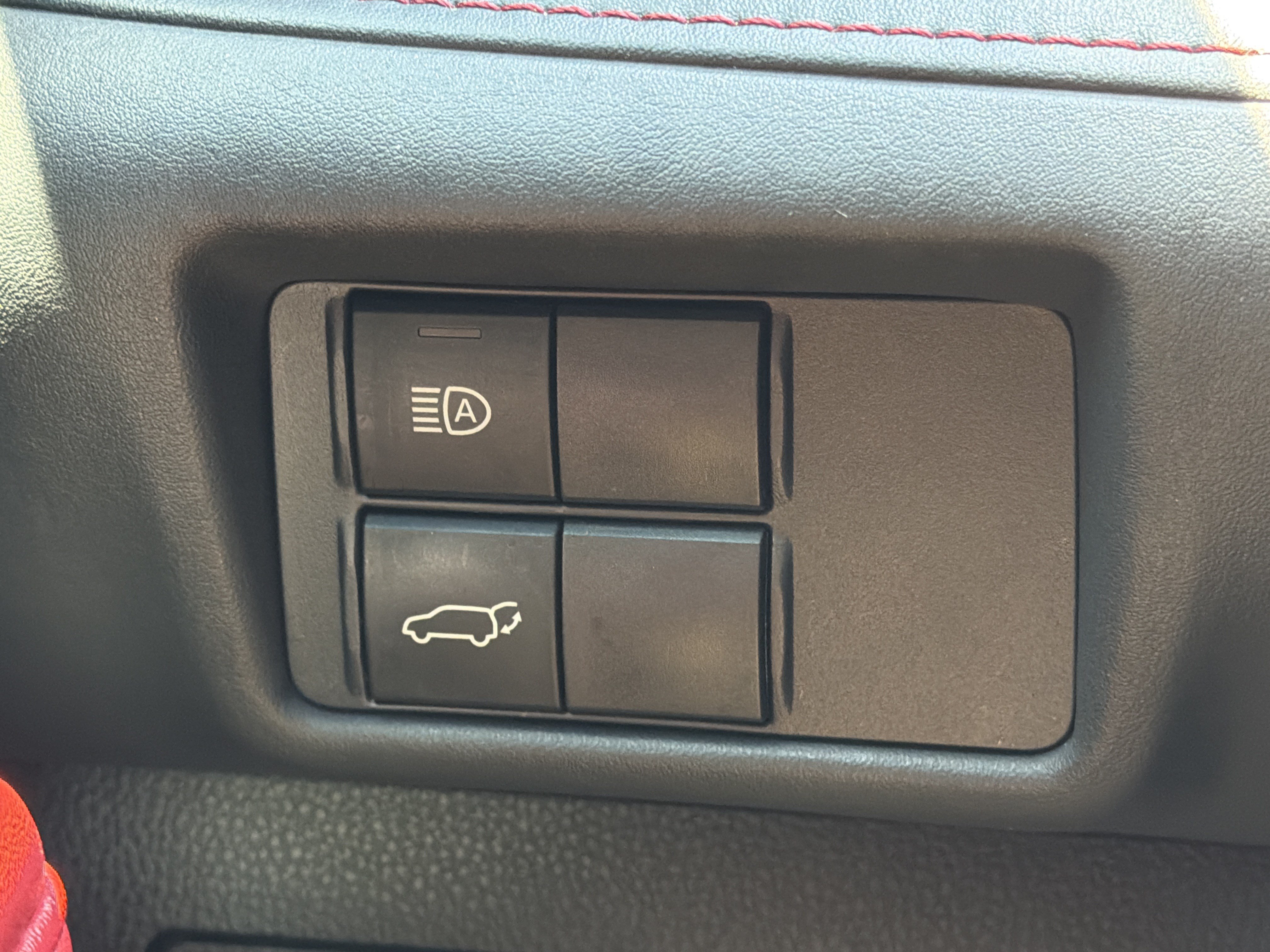Used 2021 Toyota Highlander XSE AWD/4WD image 15
