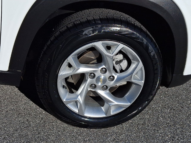 Used 2024 Chevrolet Trax LS w/ LS Convenience Package FWD image 8