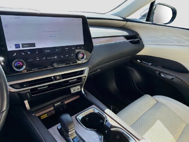 Used 2023 Lexus RX 350 w/ Cold Area Package AWD/4WD image 29
