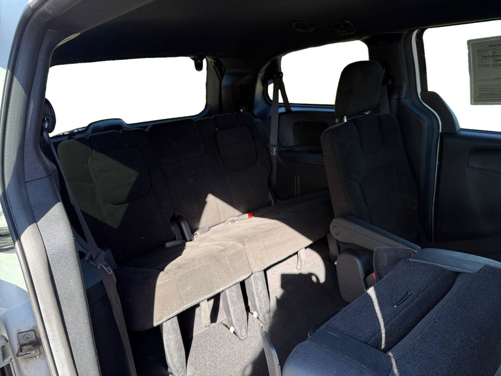 Used 2016 Dodge Grand Caravan SXT FWD image 19