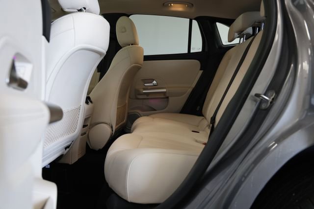 Used 2023 Mercedes-Benz GLA 250 4MATIC image 23